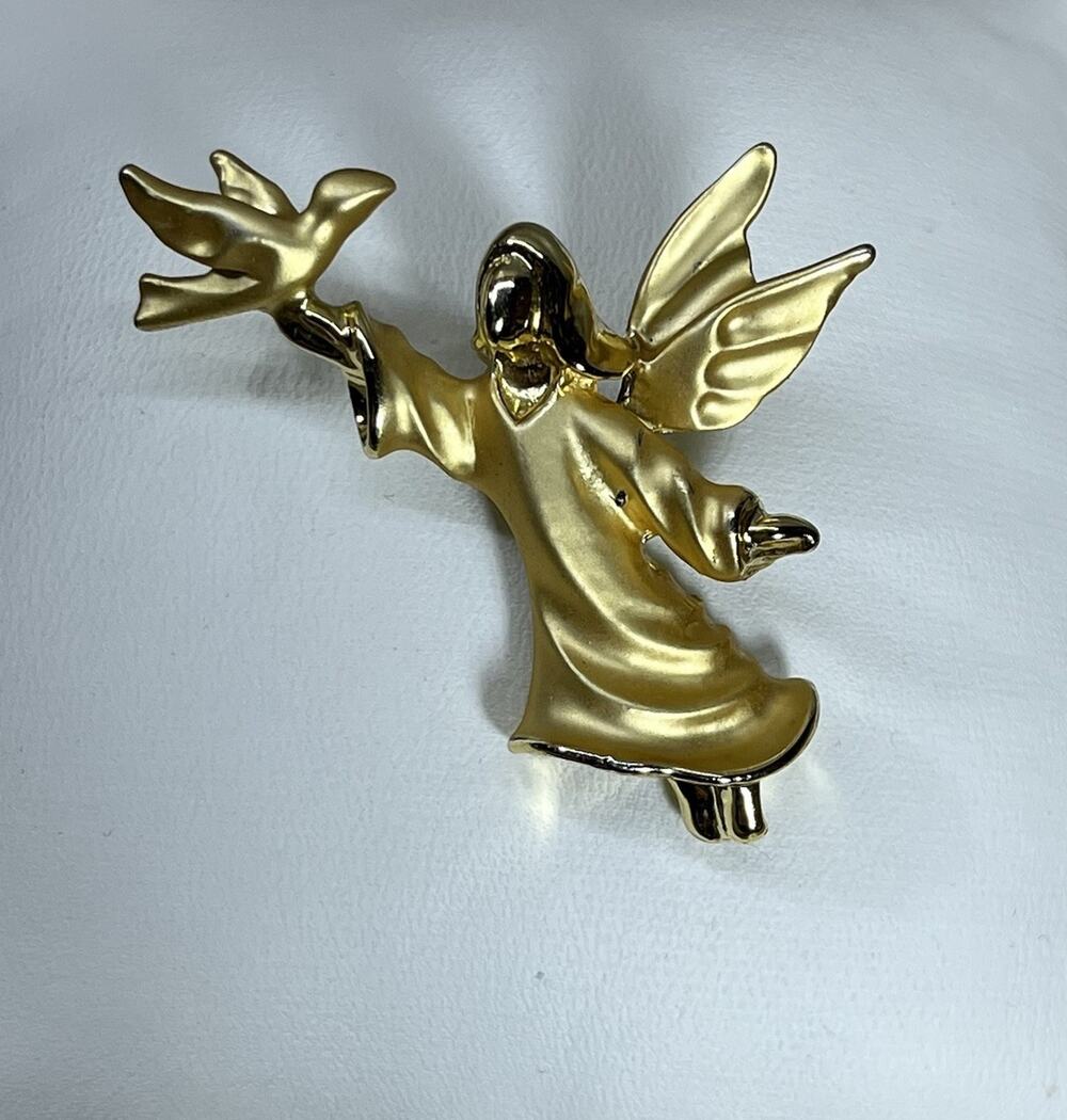 Vintage Gigi Giusti Angel and Dove Pin Polished Gold Tone 2"